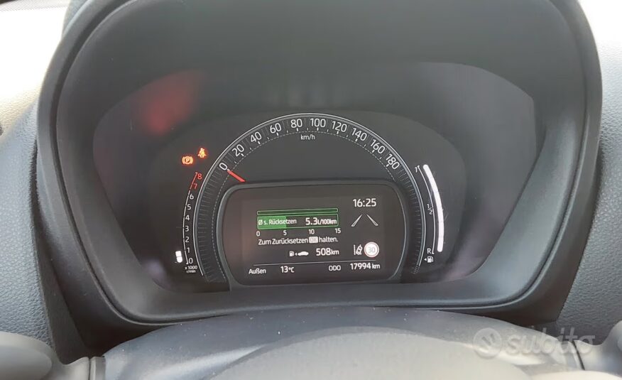 Toyota Aygo X 1.0 VVT-i 72 CV 5 porte Lounge Air