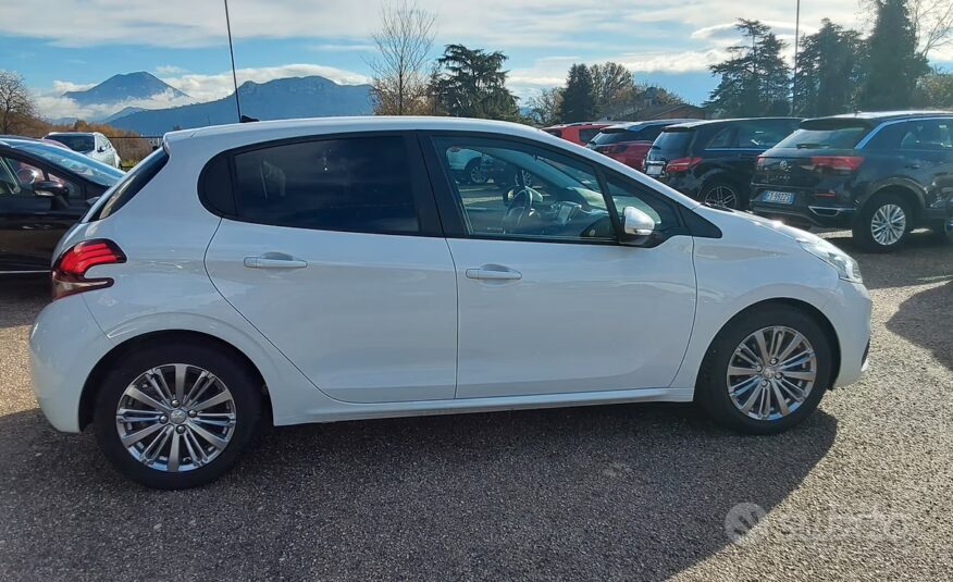 Peugeot 208 BlueHDi 100 S&S 5 porte GT Line