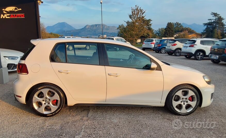 Volkswagen Golf 2.0 TSI DSG 5p. GTI