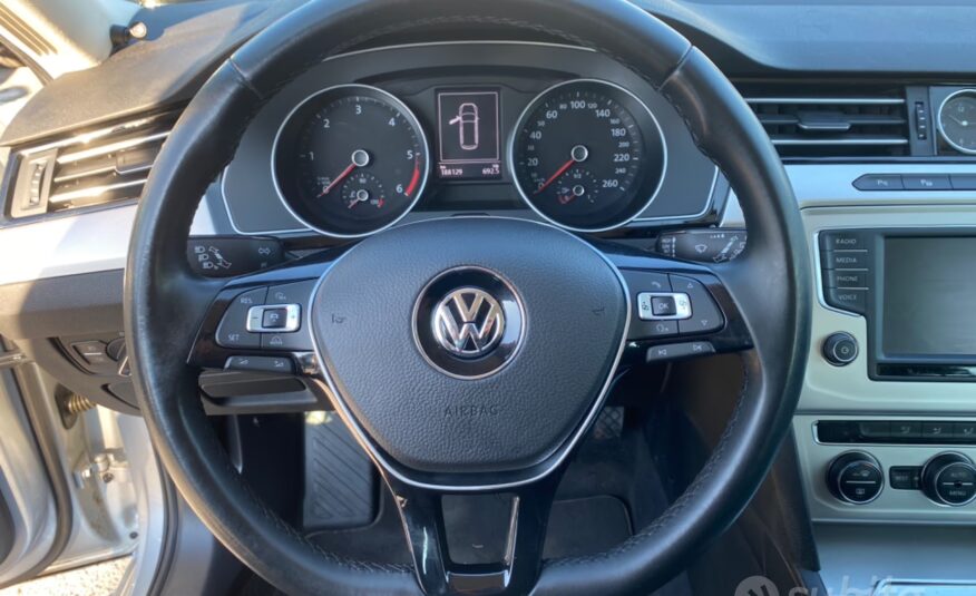 Volkswagen Passat 1.6 TDI Comfortline BlueMotion T