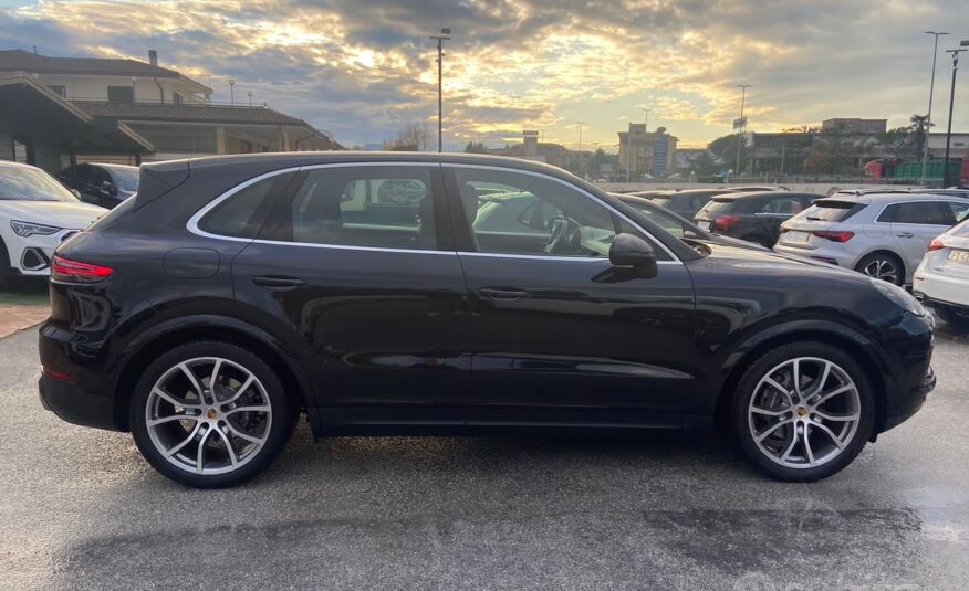 Porsche Cayenne 3.0 V6 “UNIPROPRIETARIO”