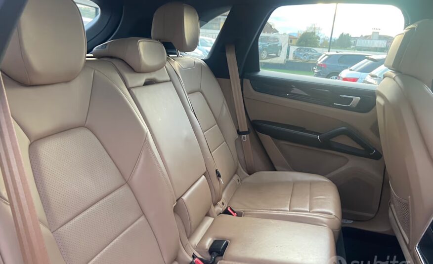 Porsche Cayenne 3.0 V6 “UNIPROPRIETARIO”