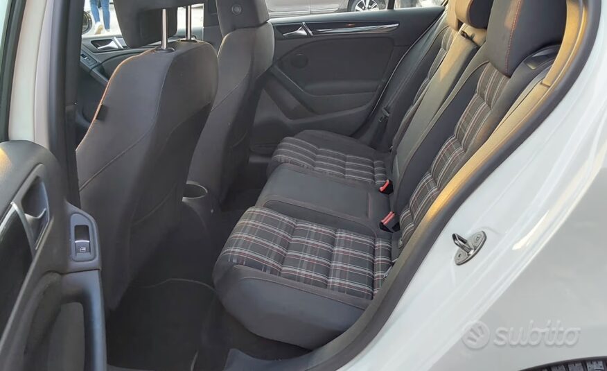 Volkswagen Golf 2.0 TSI DSG 5p. GTI