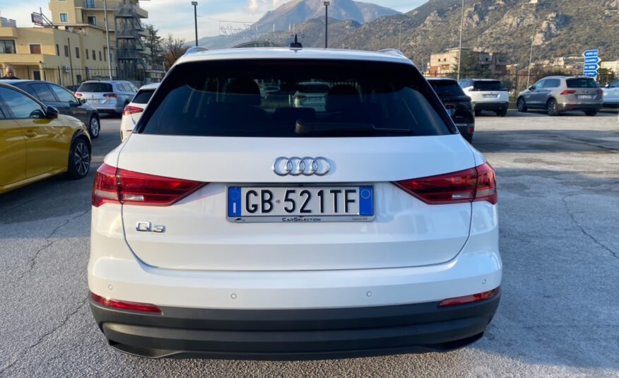 Audi Q3 35 TDI S tronic Business