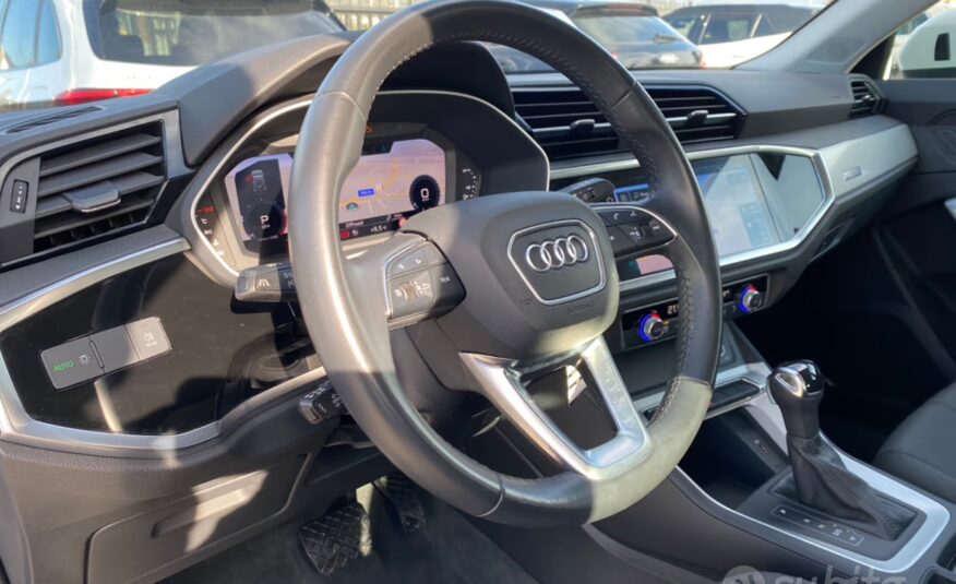 Audi Q3 35 TDI S tronic Business