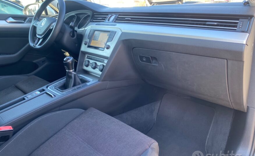 Volkswagen Passat 1.6 TDI Comfortline BlueMotion T