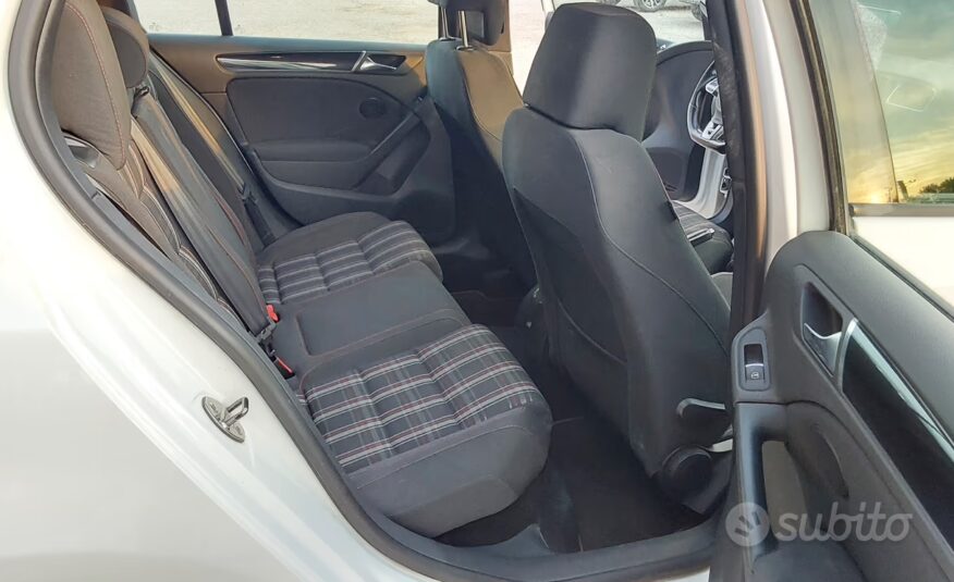 Volkswagen Golf 2.0 TSI DSG 5p. GTI