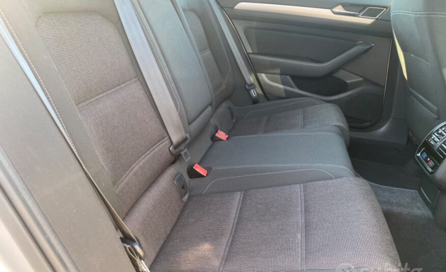 Volkswagen Passat 1.6 TDI Comfortline BlueMotion T