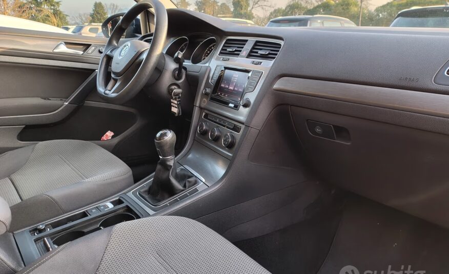Volkswagen Golf 1.6 TDI 5p. Highline BlueMotion Tech