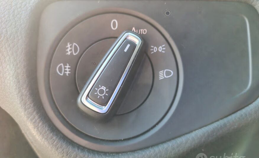 Volkswagen Golf 1.6 TDI 5p. RLINE EDITION