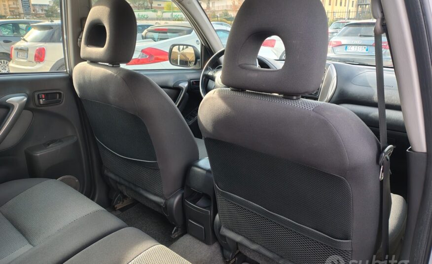 Toyota RAV 4 2.0 16V cat 5 porte Sol