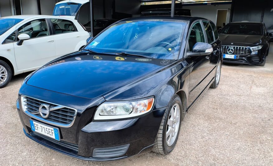 Volvo V50 D4 R-design