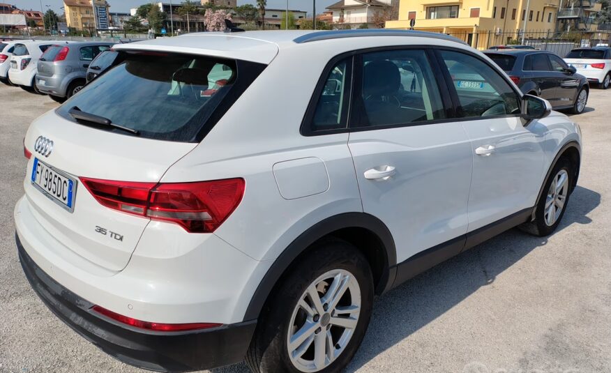 Audi Q3 35 TDI S tronic Business Advanced