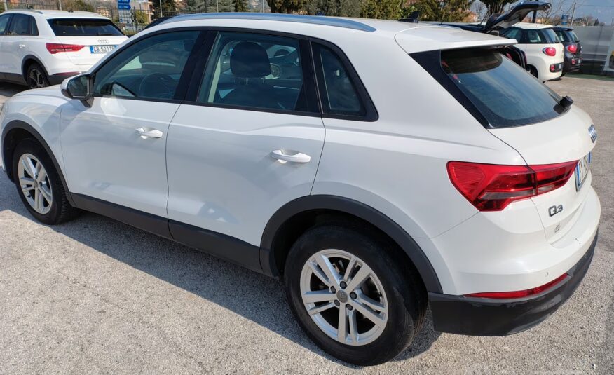 Audi Q3 35 TDI S tronic Business Advanced