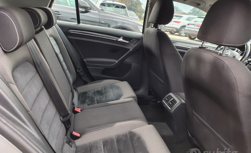 Volkswagen Golf 1.6 TDI 110 CV DSG 5p. Highline Bl