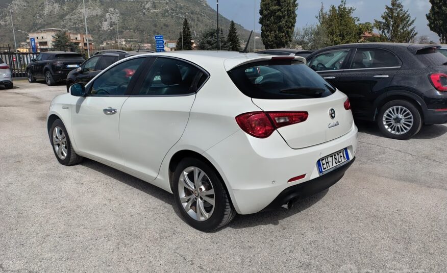 Alfa Romeo Giulietta 1.4 Turbo MultiAir Distinctiv