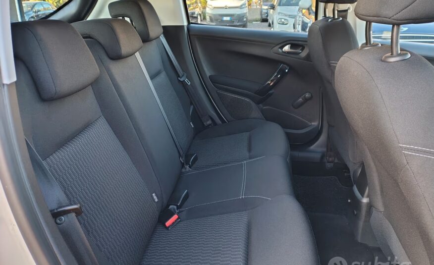Peugeot 208 BlueHDi 75 5 porte Allure