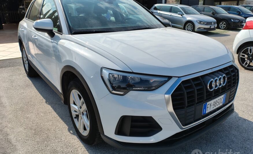Audi Q3 35 TDI S tronic Business Advanced