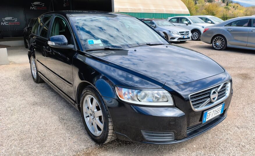 Volvo V50 D4 R-design