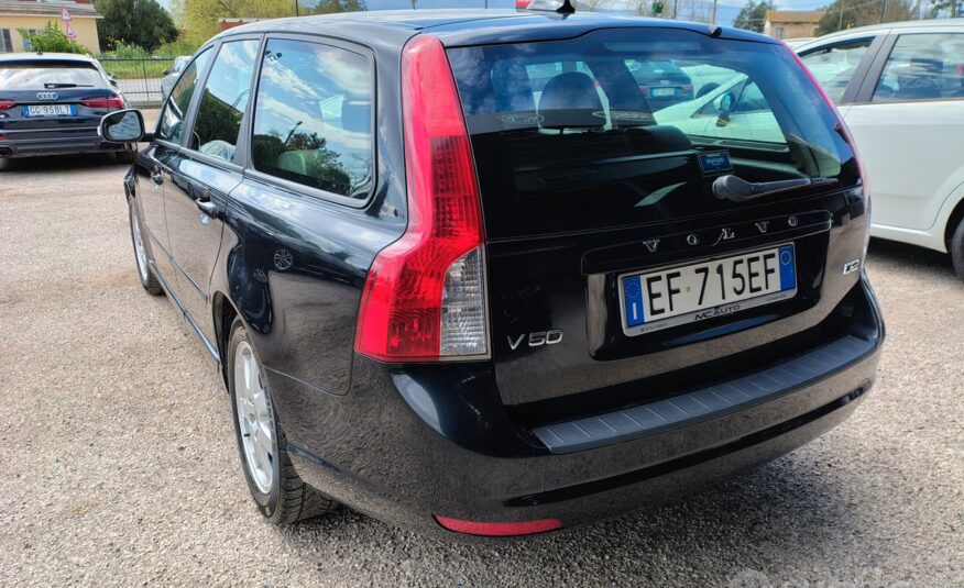 Volvo V50 D4 R-design