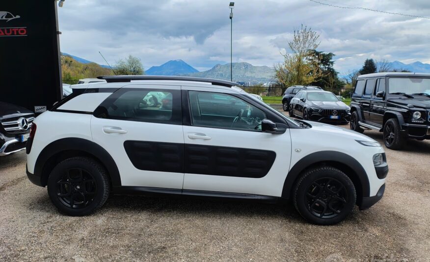 Citroen C4 Cactus PureTech 82 SHINE