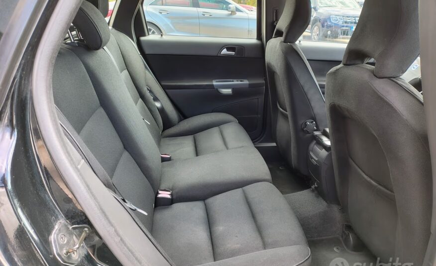 Volvo V50 D4 R-design