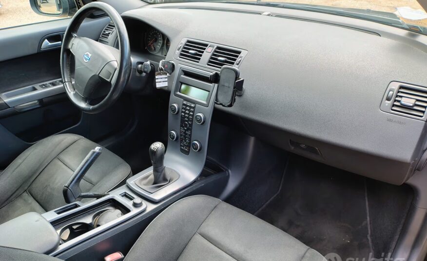 Volvo V50 D4 R-design