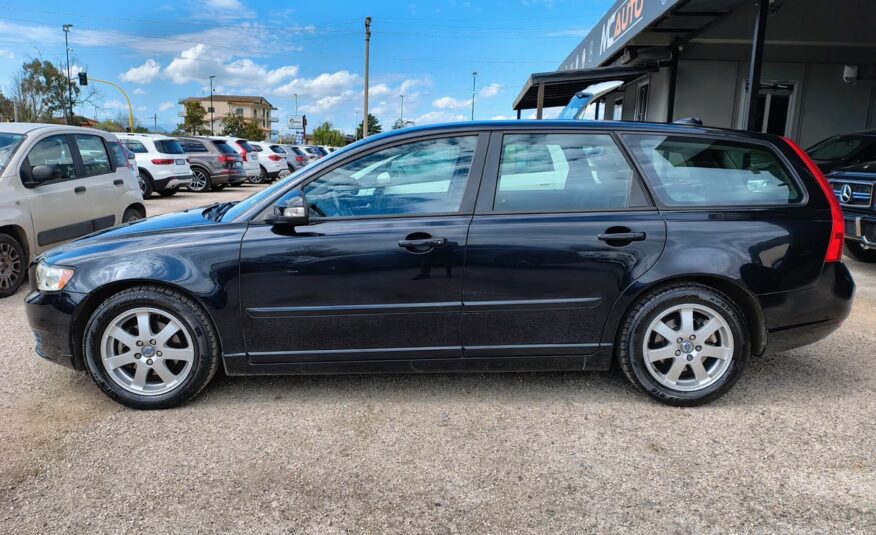 Volvo V50 D4 R-design