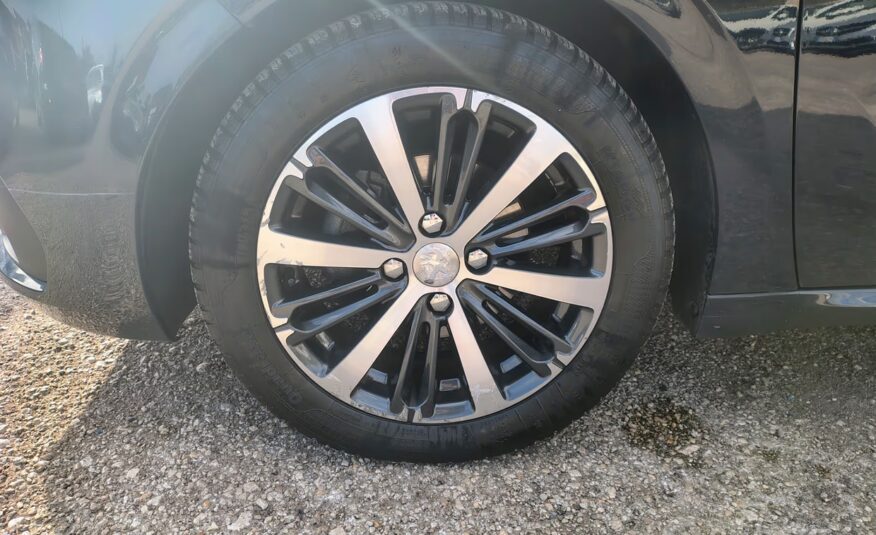 Peugeot 208 BlueHDi 75 5 porte Allure