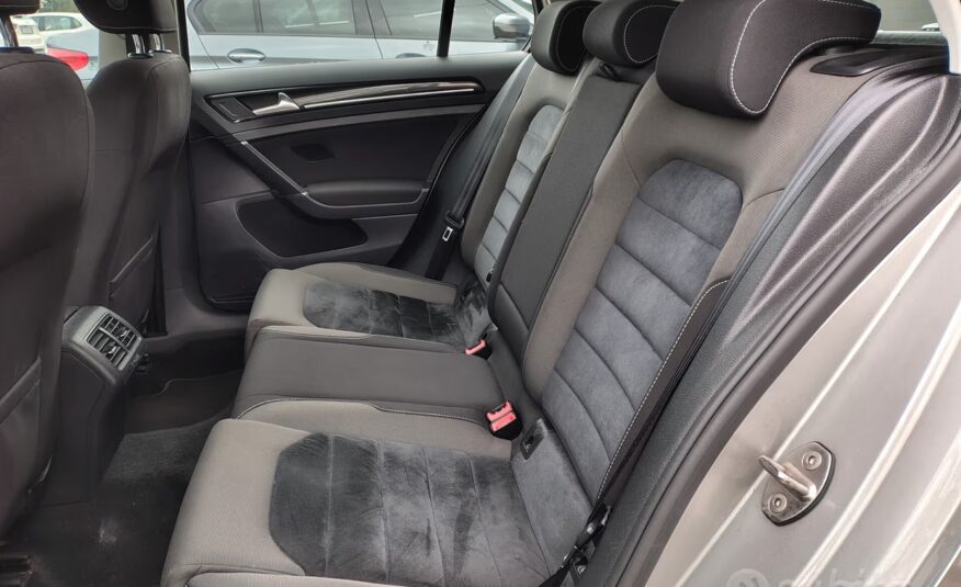 Volkswagen Golf 1.6 TDI 110 CV DSG 5p. Highline Bl