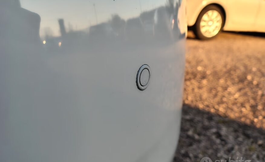Peugeot 208 BlueHDi 75 5 porte Allure