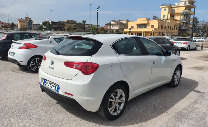 Alfa Romeo Giulietta 1.4 Turbo MultiAir Distinctiv
