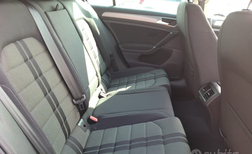 Volkswagen Golf 1.6 TDI 5p. RLINE EDITION