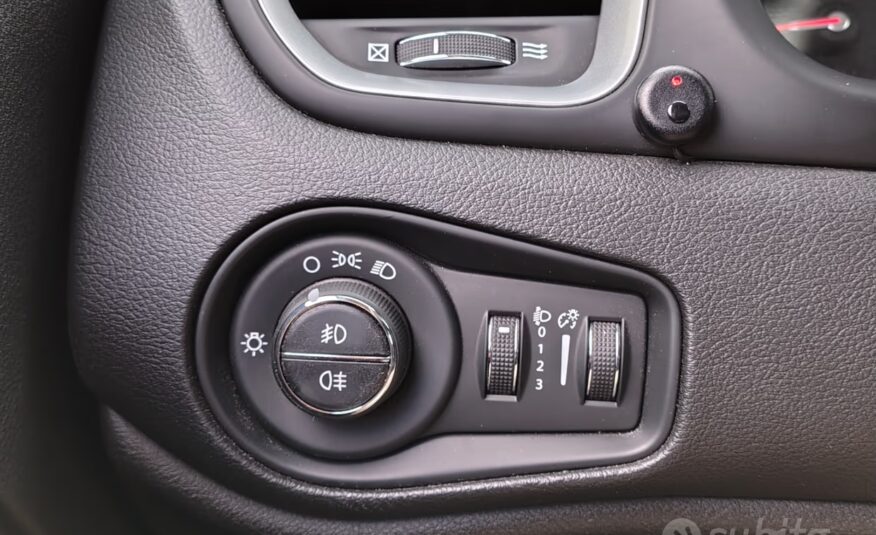 Jeep Renegade 1.6 Mjt DDCT 120 CV Limited