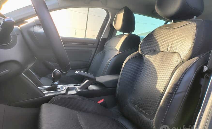 Renault Megane Mégane Sporter dCi 8V 110 CV EDC En