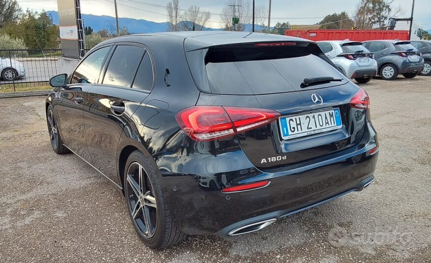 Mercedes-benz A 180 d Automatic Premium 2.0cc (Mot