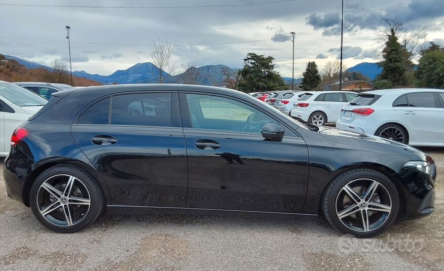 Mercedes-benz A 180 d Automatic Premium 2.0cc (Mot