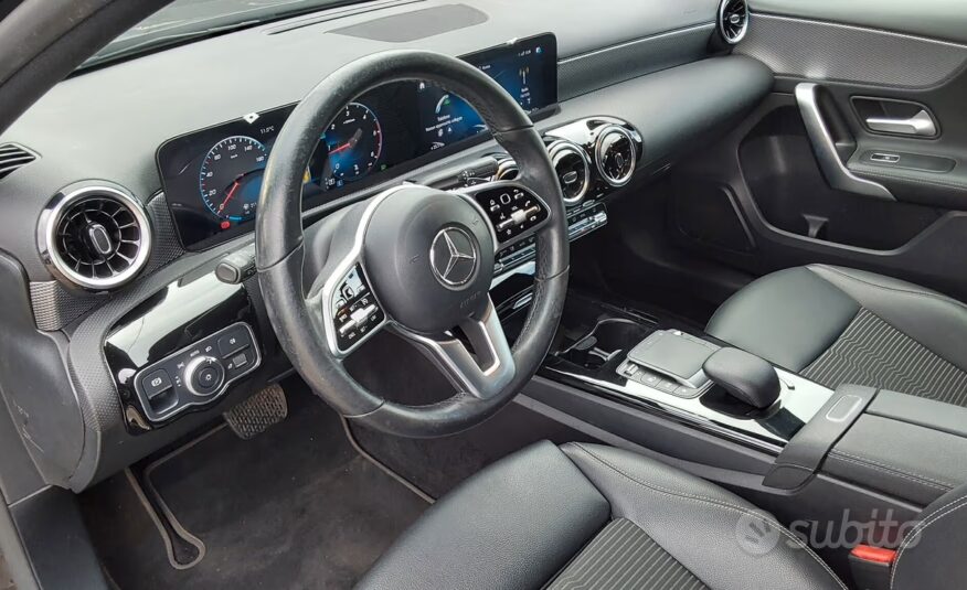 Mercedes-benz A 180 d Automatic Premium 2.0cc (Mot