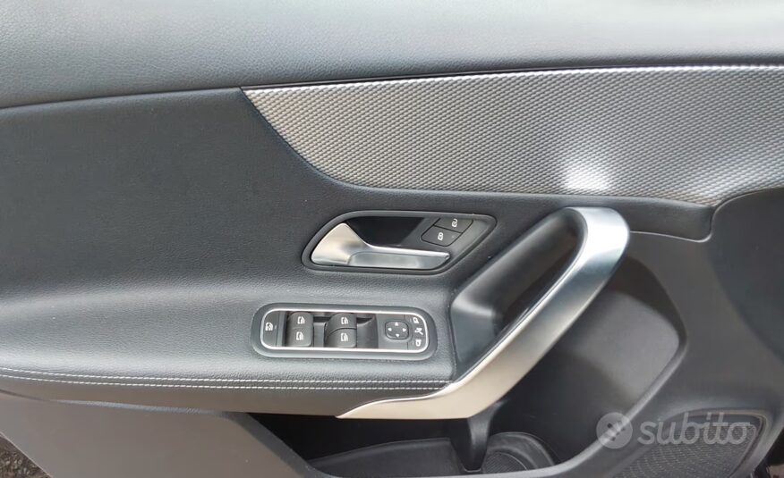 Mercedes-benz A 180 d Automatic Premium 2.0cc (Mot