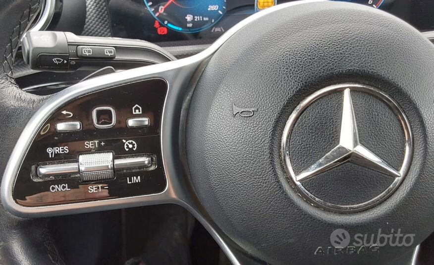 Mercedes-benz A 180 d Automatic Premium 2.0cc (Mot