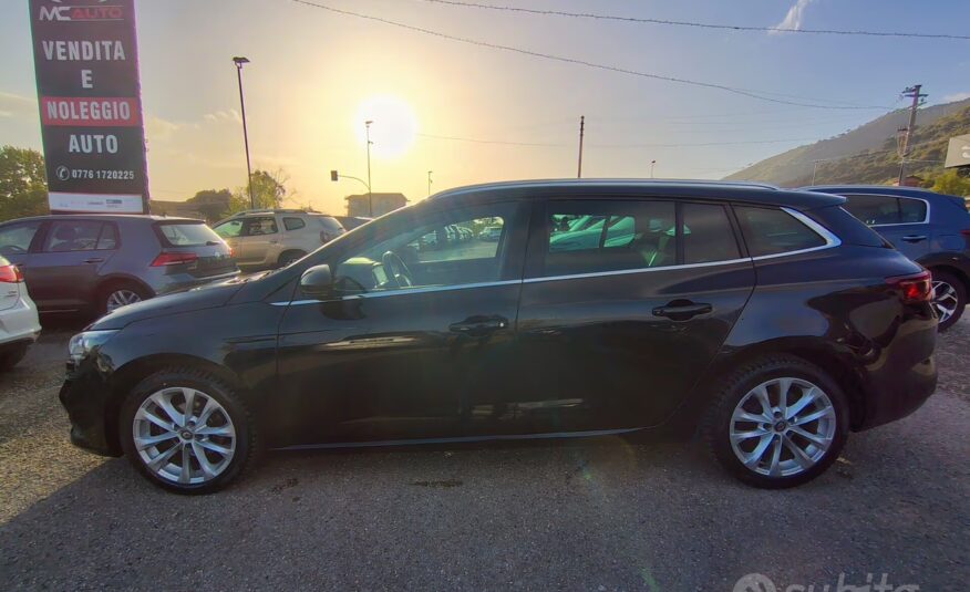 Renault Megane Mégane Sporter dCi 8V 110 CV EDC En