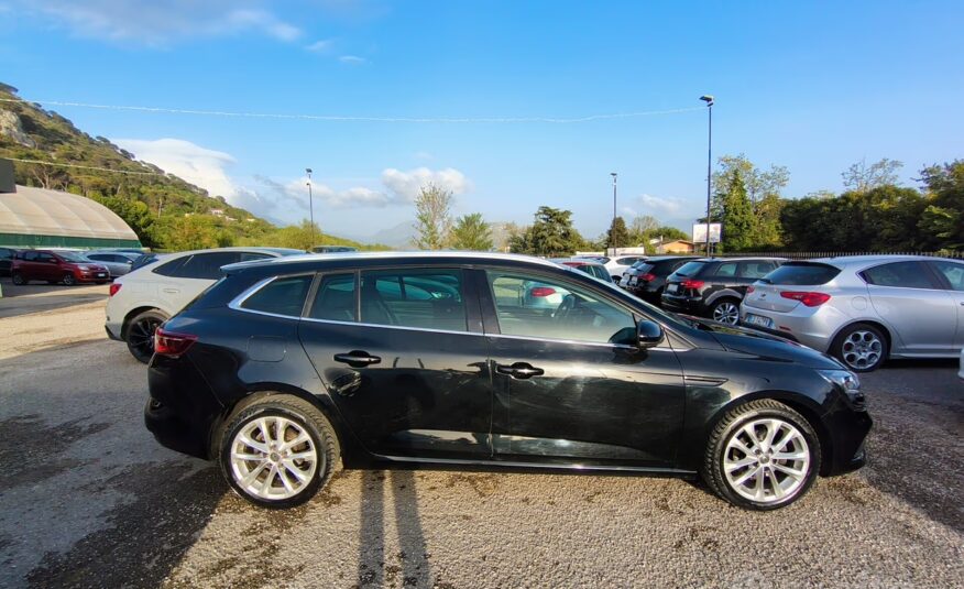 Renault Megane Mégane Sporter dCi 8V 110 CV EDC En