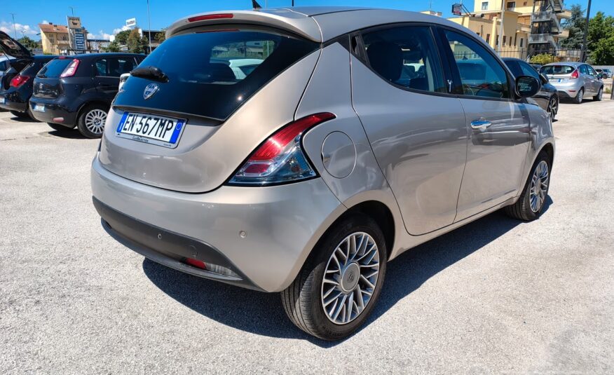 Lancia Ypsilon 1.3 MJT 16V 95 CV 5 porte S&S Plati