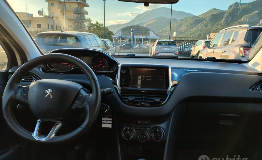 Peugeot 208 PureTech 82 5 porte Allure