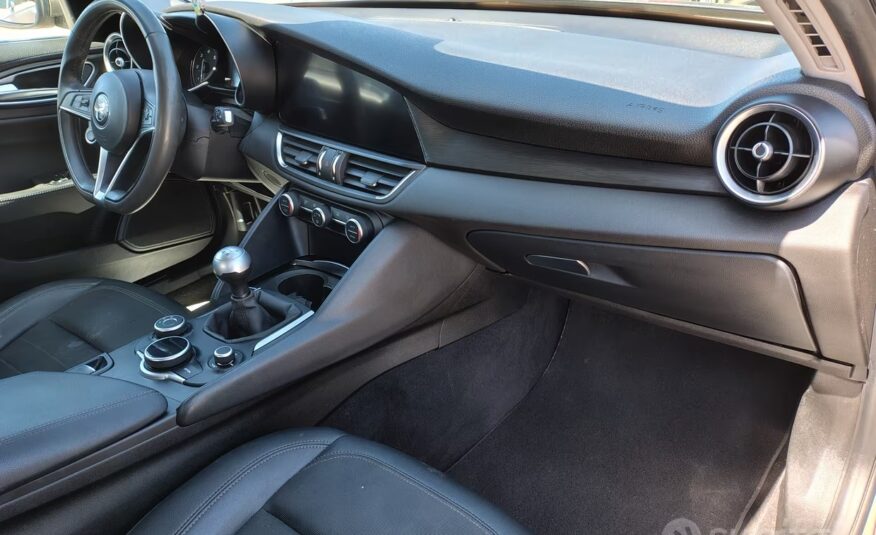 Alfa Romeo Giulia 2.2 Turbodiesel 150 CV