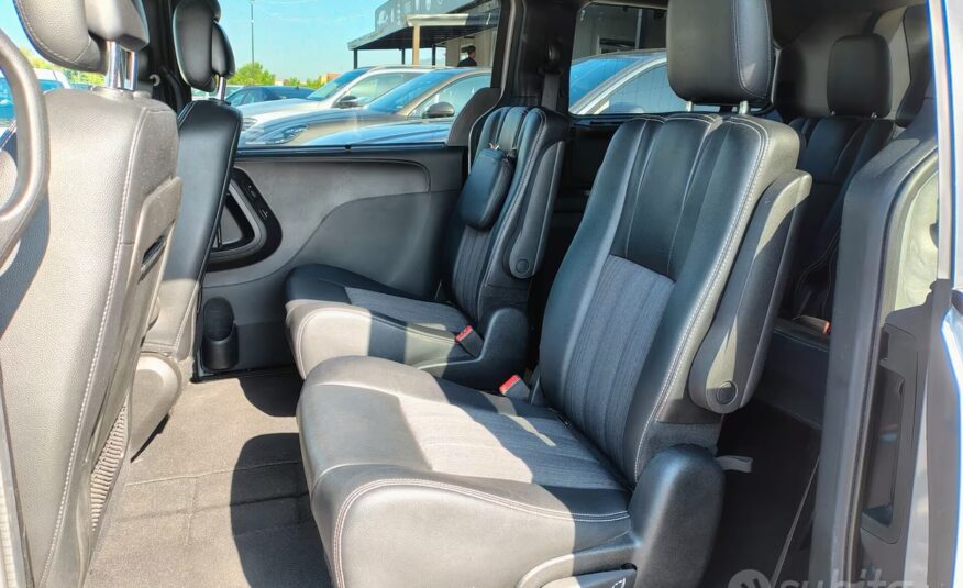 Lancia Voyager 2.8 Turbodiesel Platinum 177 CV