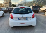 Peugeot 208 PureTech 82 5 porte Allure