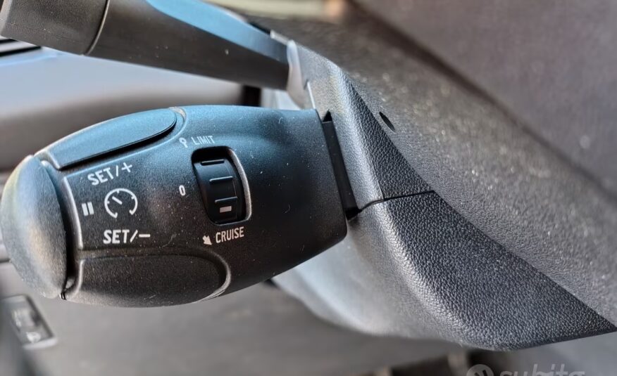 Peugeot 208 PureTech 82 5 porte Allure