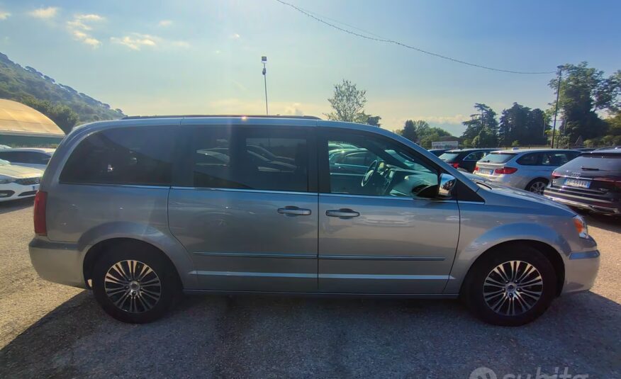 Lancia Voyager 2.8 Turbodiesel Platinum 177 CV