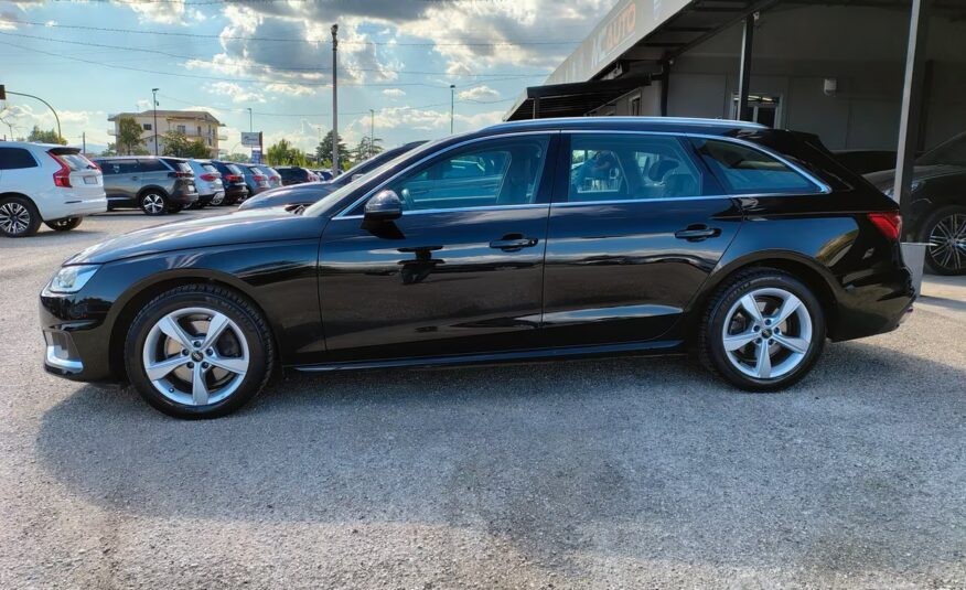 Audi A4 30 TDI/136 CV S tronic S line edition